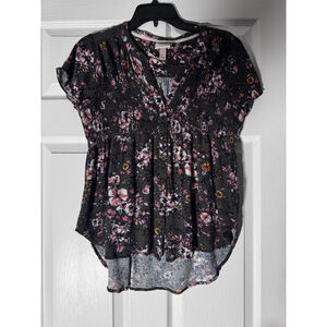 Women's Knox Rose Blouse M Gray Pink Floral hi-low Short Sleeve top